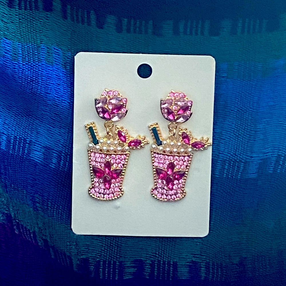 Fancy coffee cup earrings!